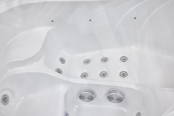 Уличный гидромассажный спа-бассейн с двумя лежачими местами Victoria Star VS-303L