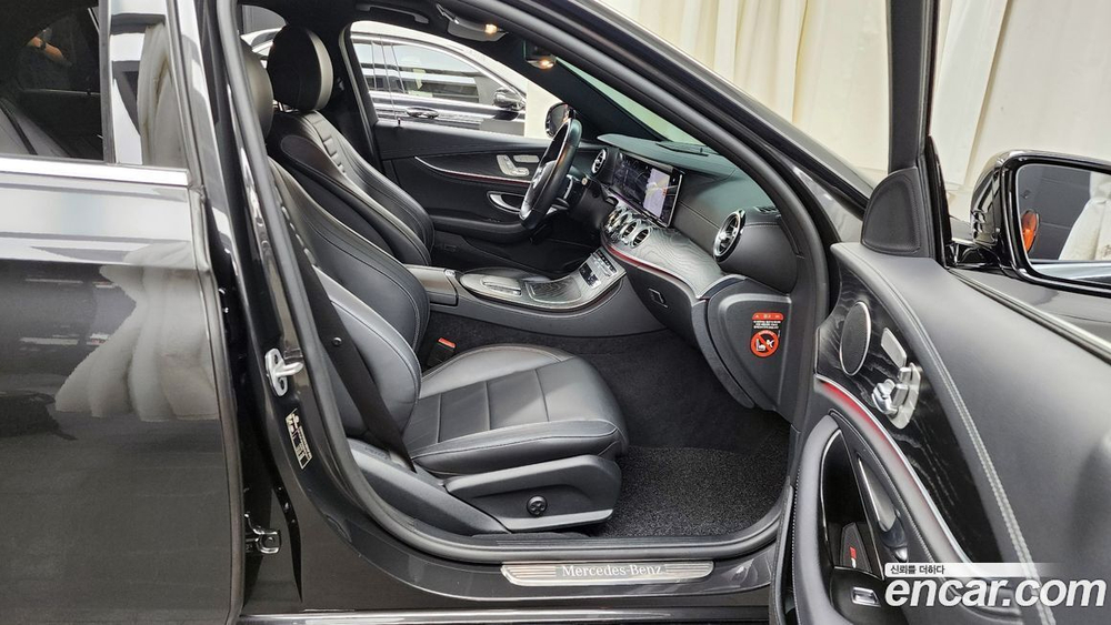 Mercedes-Benz E-Class W213 E220d 4MATIC AMG Line (11.2020)