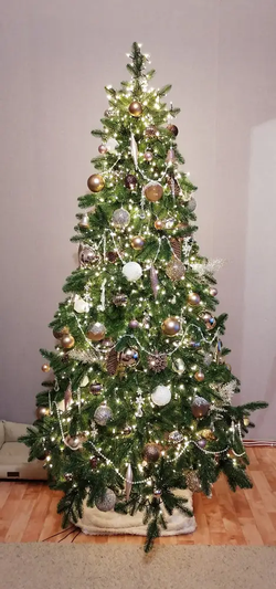 Искусственная новогодняя елка Царь Елка Афродита, литая, 210 см