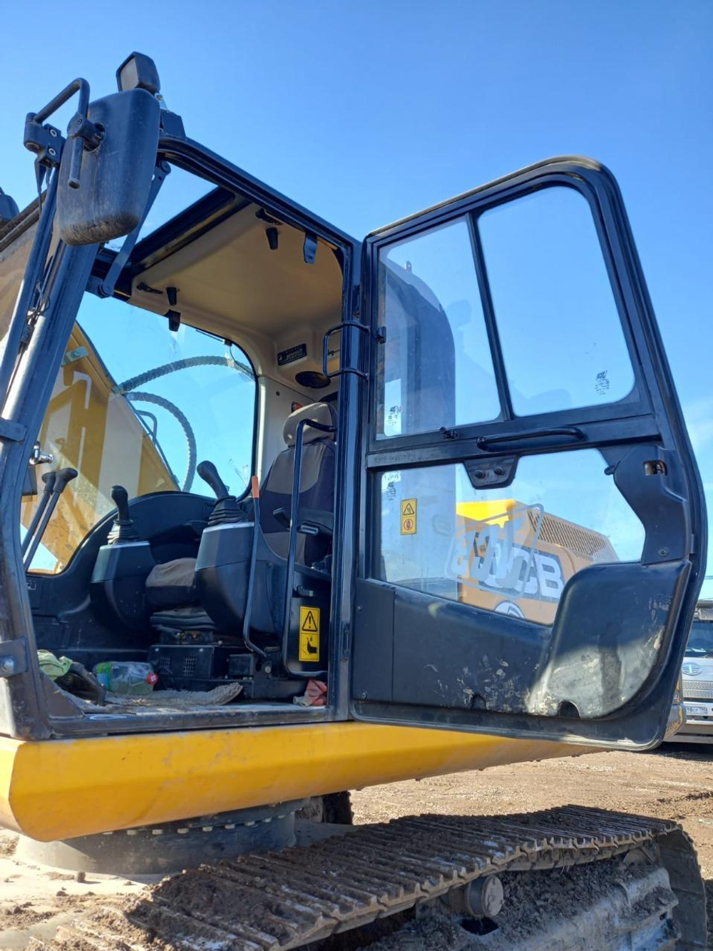 JCB JS 305 Экскаватор JS 305	(Дизельный, 7,2 л, 224 л.с., АТ)