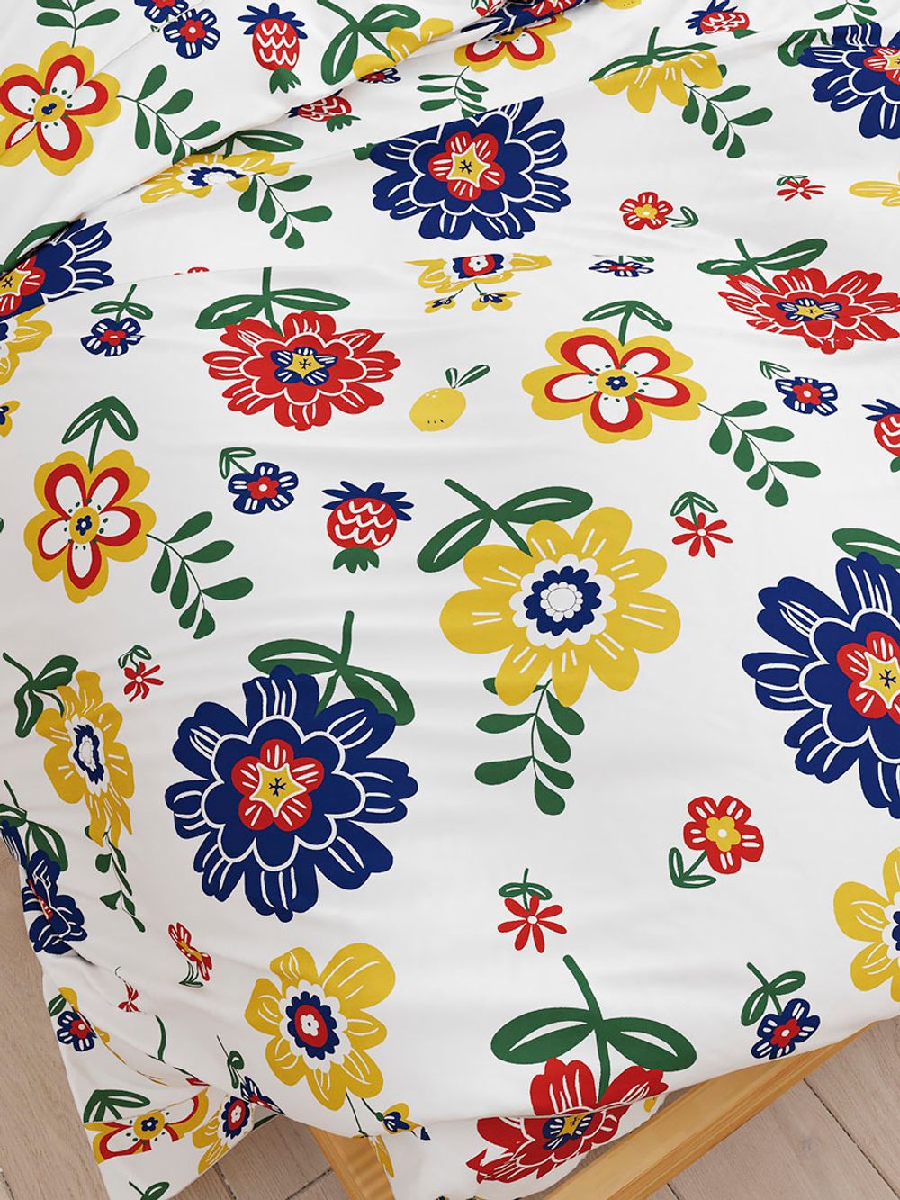 Постельное белье Полисатин Simple House "Цветы" евро Наволочка 50х70 см 2 шт Простынь 240x215 см Пододеяльник 200x215 см