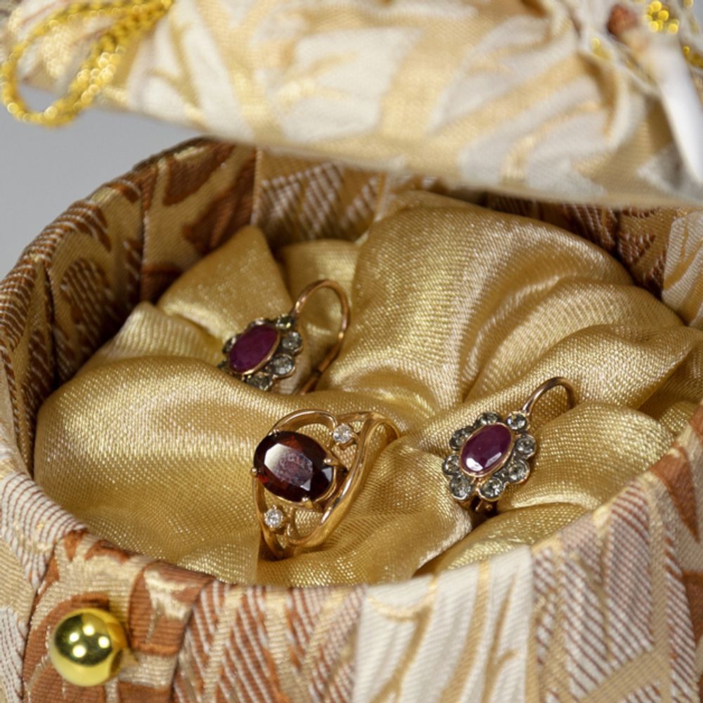 Кукла-шкатулка с ложементом Барышня в парчовом платье