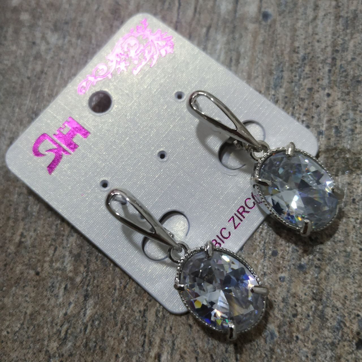 Серьги на англ.заст. Cubic Zirconia подвеска овал большой в оправе цвет прозрачный металл серебристый