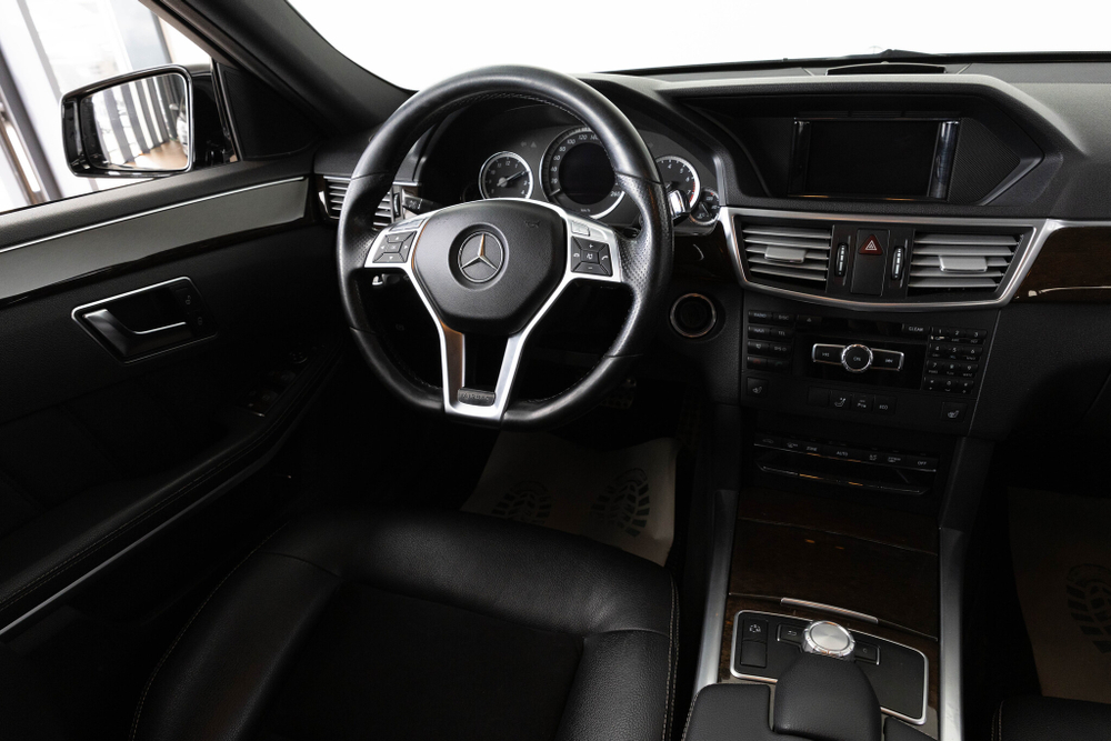 Mercedes-Benz E-Class, 2012 год