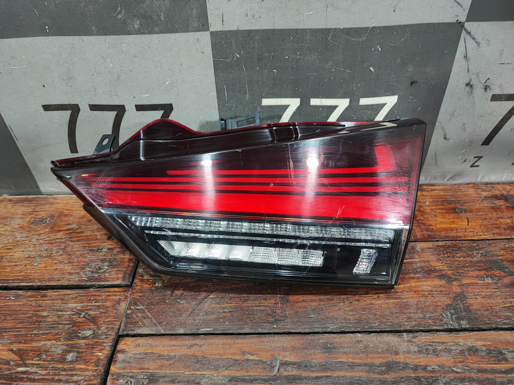 Фонарь задний правый Lexus RX 4 19-22 Б/У Оригинал 8158048300