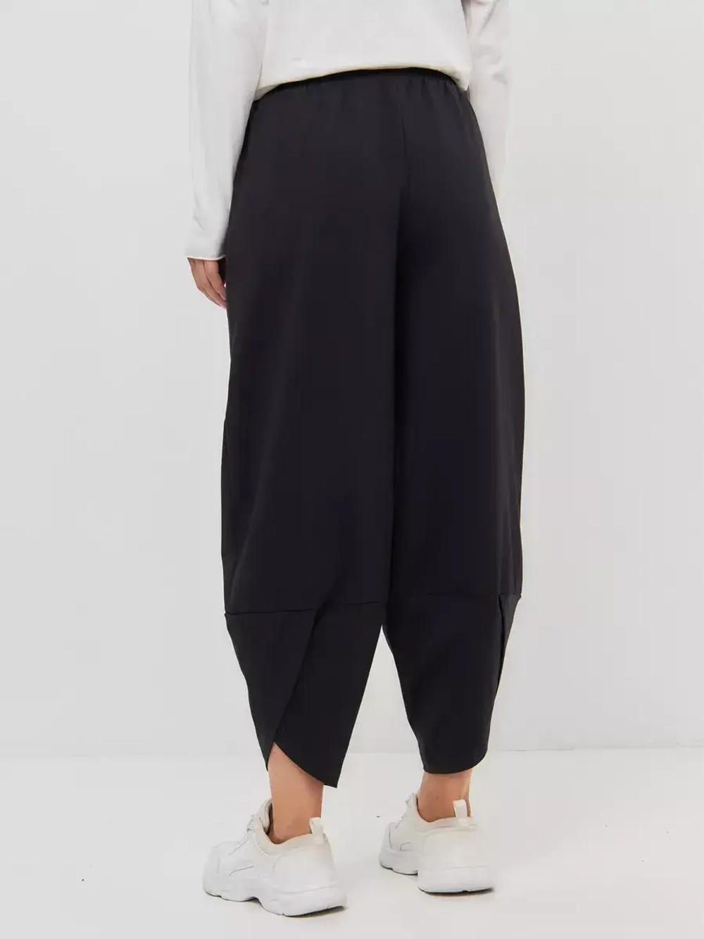 Брюки бананы трикотажные чёрный