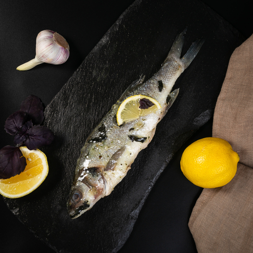 Сибас в средиземноморском маринаде