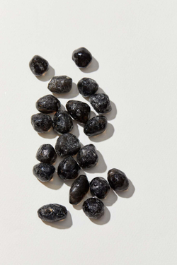 Обсидиан «Слёзы Апачей» галтовка