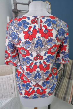 Блуза DENIZA с цветочным принтом 42 размер, новая