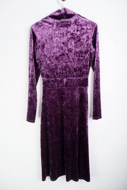 Платье Colambetta бархатное, визуально на 42 размер