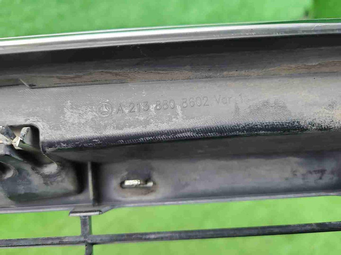 Решетка радиатора Mercedes E W213 (2016-2021)