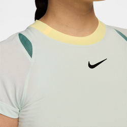 Женская теннисная футболка Nike Court Dri-Fit Advantage Top - зеленый