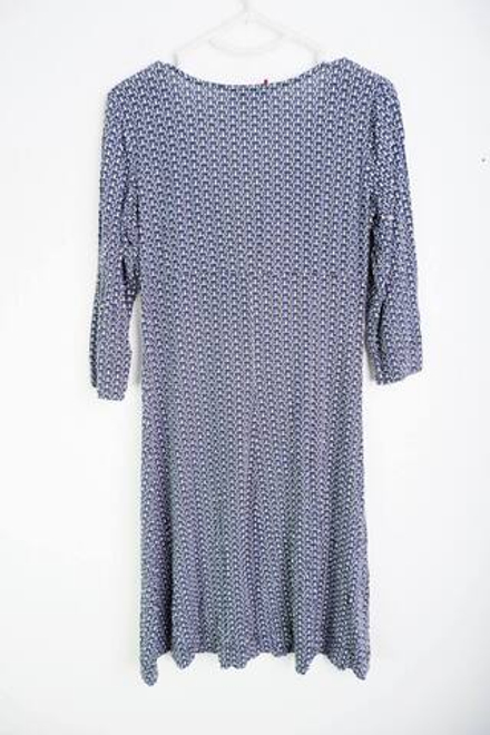 Платье для повседневного гардероба, визуально на 42 размер