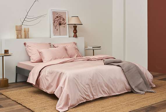 Простыня из премиального сатина цвета пыльной розы из коллекции essential, 240х270 см