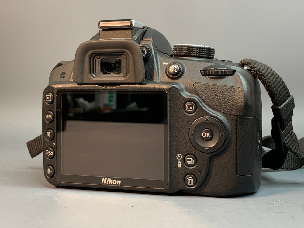 Nikon D3200 kit 18-55mm 3.5-5.6G VR 1.500 кадров
