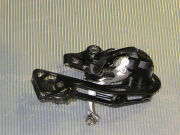 Задний переключатель Shimano XT RD-M781