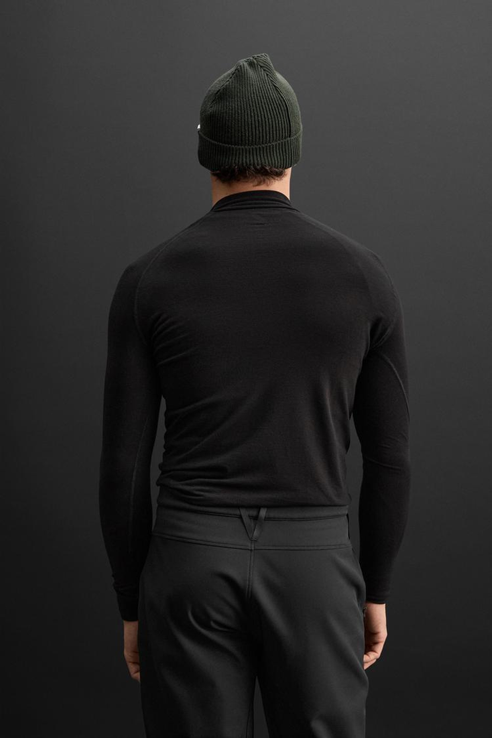 ZARA ФУТБОЛКА С ГОРЛОВИНОЙ НА МОЛНИИ, ЧЕРНЫЙ