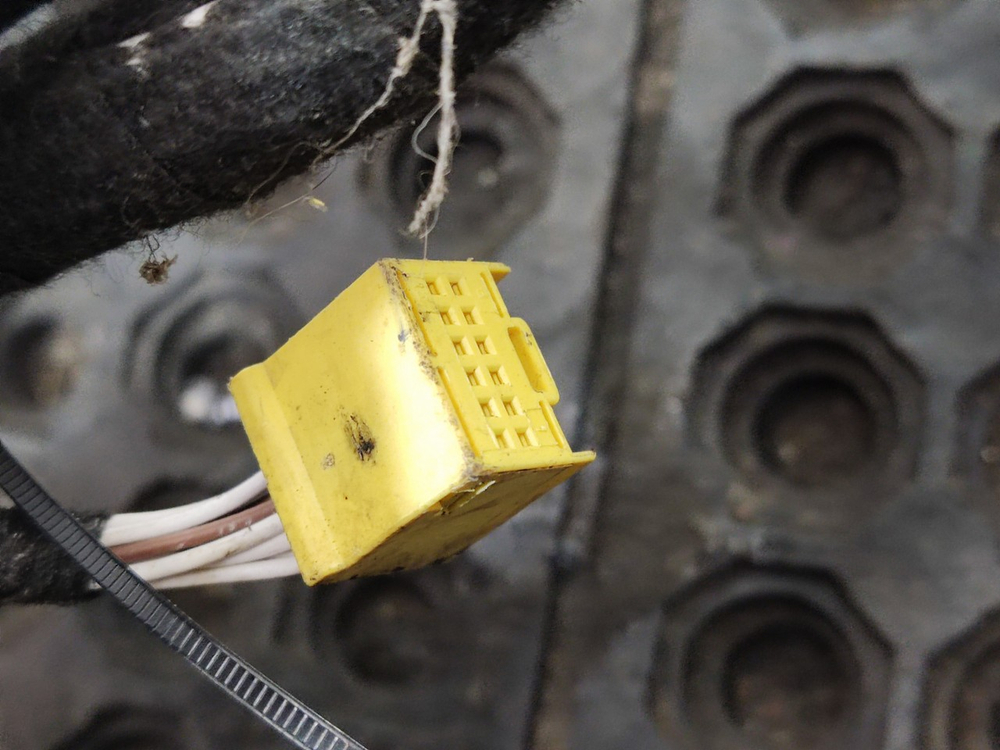 Проводка двери левой 2023г