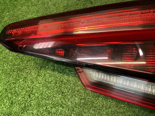 Фонарь правый внутренний Audi A4 B9 (2015-2020)