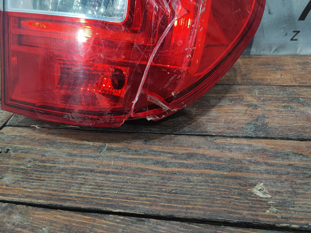 Фонарь задний правый Skoda Yeti 13-18 Б/У Оригинал 5LD945096