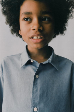 ZARA ОДНОТОННАЯ РУБАШКА ИЗ СМЕСОВОГО ЛЬНА, СИНИЙ