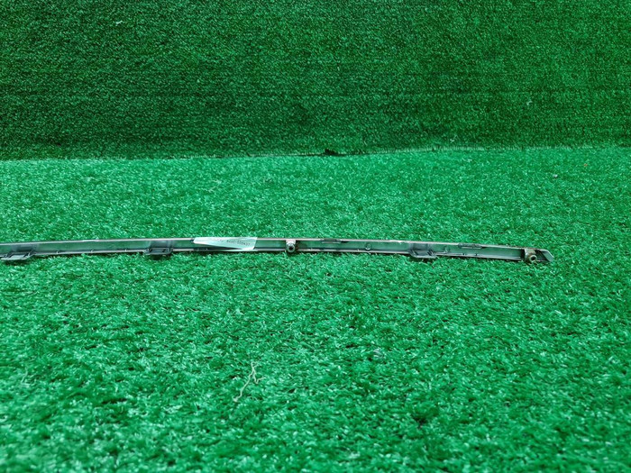 Молдинг переднего бампера Hyundai Genesis 2 13-16