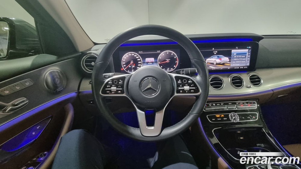 Mercedes-Benz E-Class W213 E300 4MATIC AMG Line (06.2020)