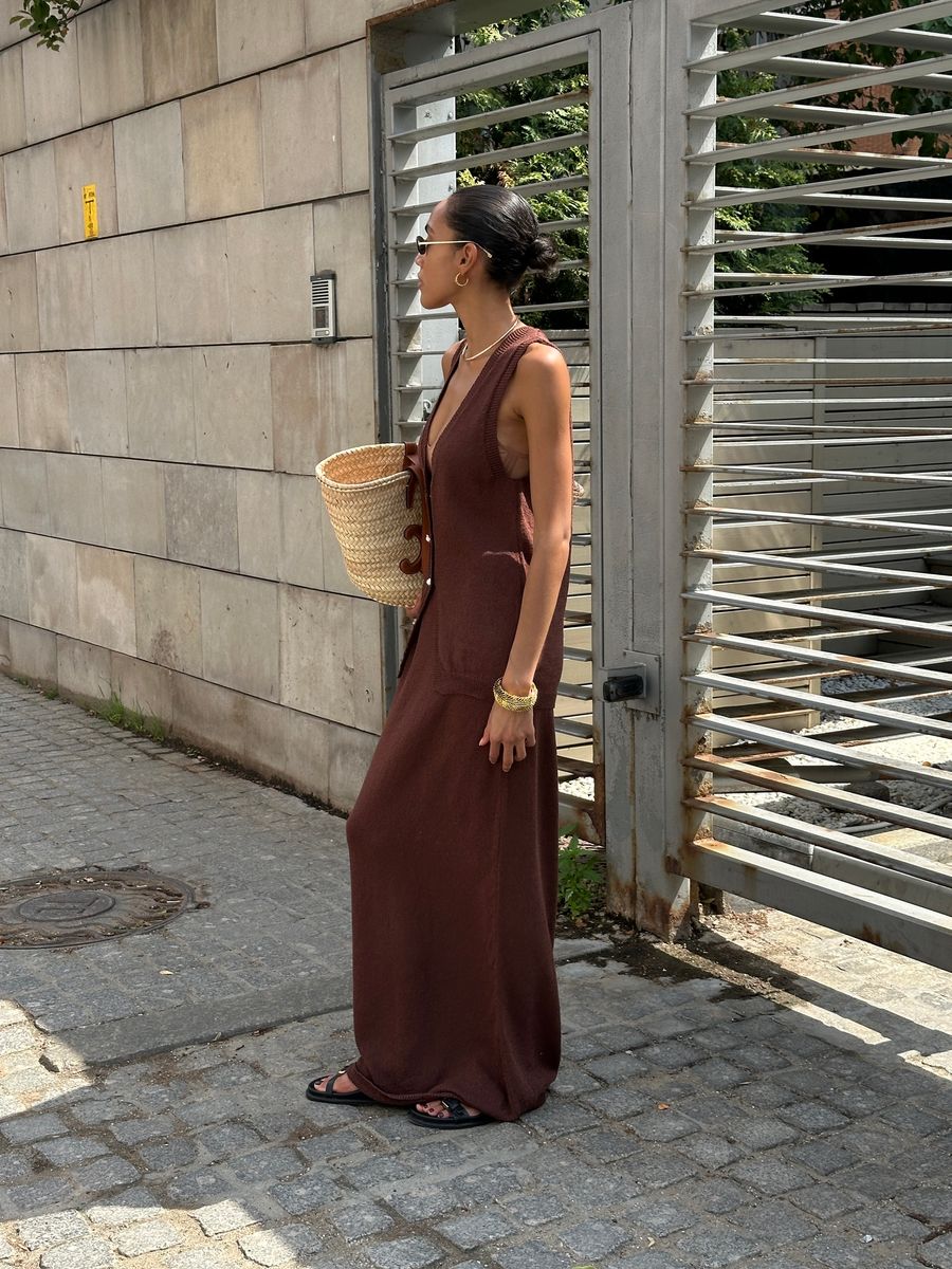 Костюм жилетка и юбка шоколадный