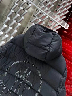 Пуховик Moncler