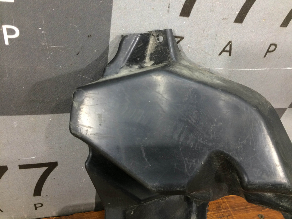 Кронштейн ПТФ передней левой Lada Vesta 15-нв Б/У Оригинал 8450006277