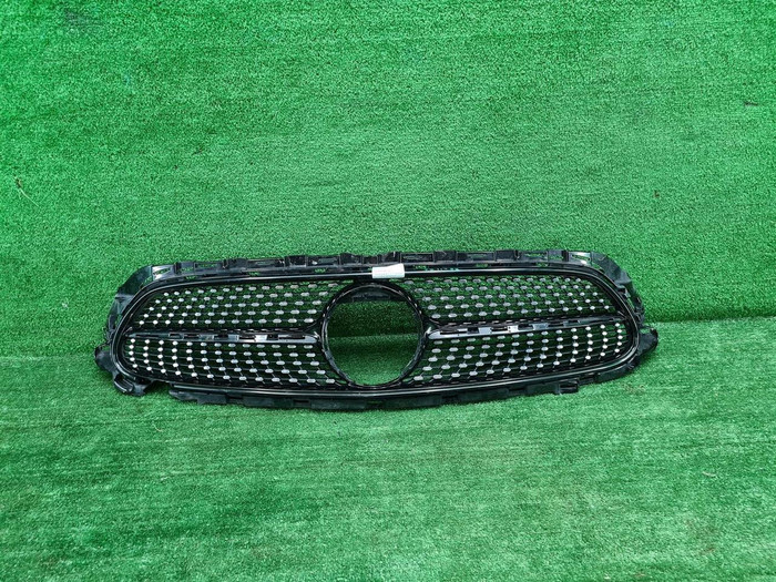 Решетка радиатора Mercedes E C238 (2020-2023)