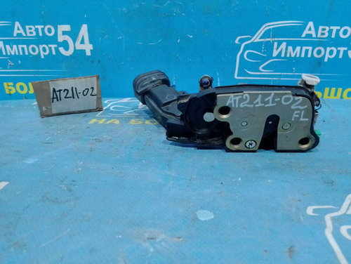 Замок двери передней левой TOYOTA CARINA 1997