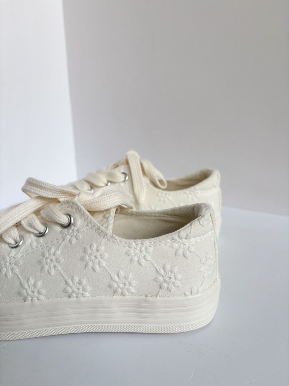 Новые кеды Mango, 33