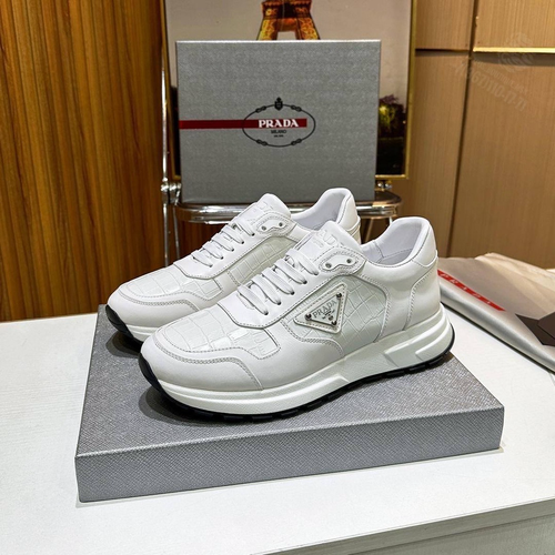 Кроссовки Prada