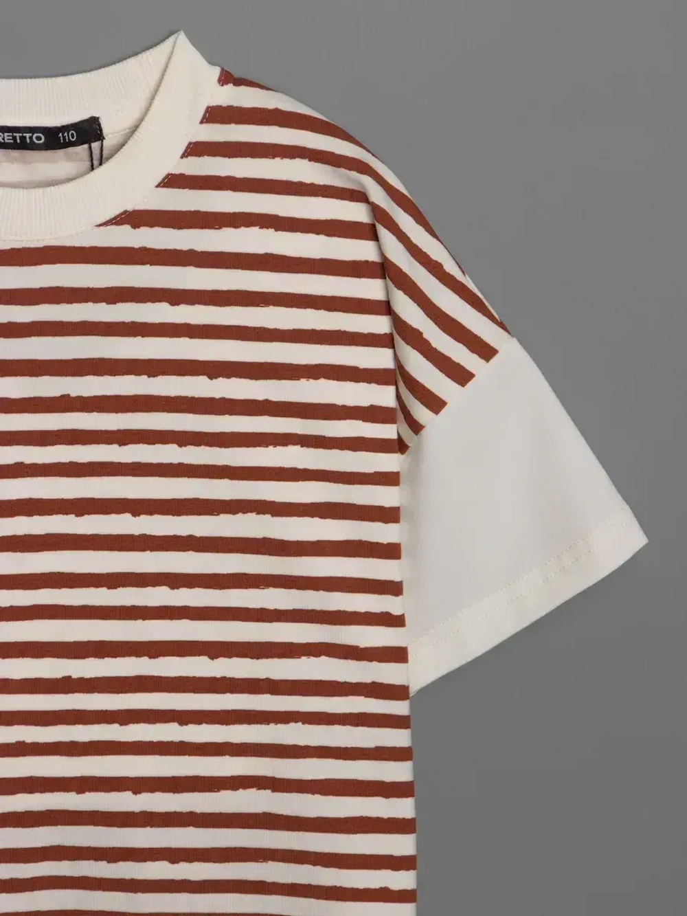 Летний костюм для девочки в полоску с велосипедками