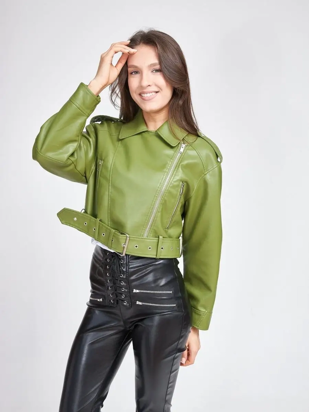 Куртка косуха кожаная женская стильная короткая