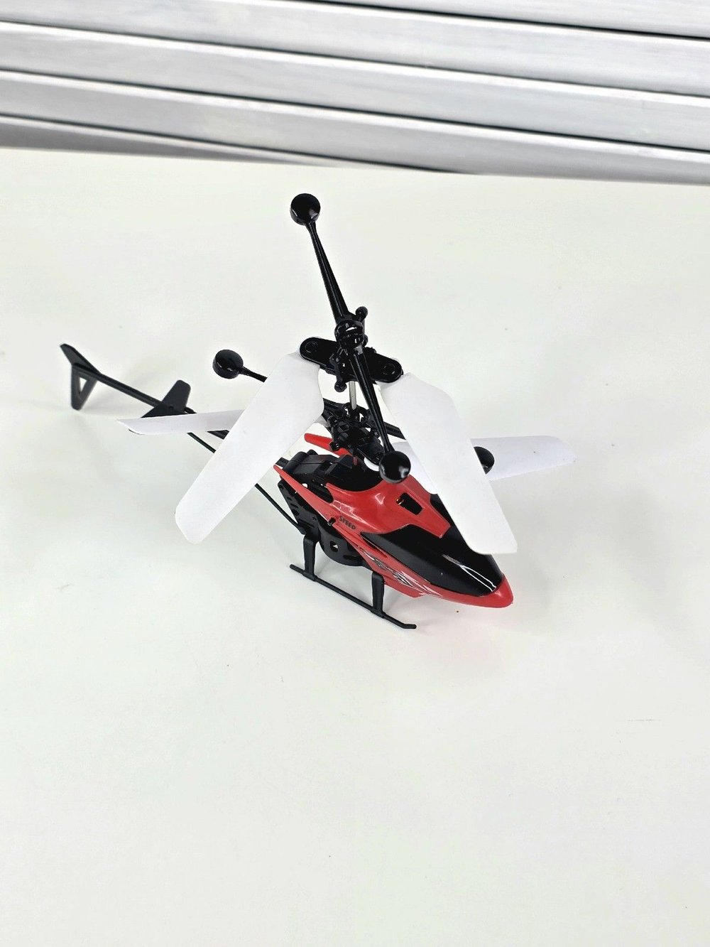 Игрушка Вертолет на радиоуправлении красный (202388896)