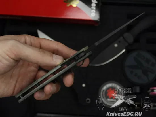 Нож складной Spyderco Paramilitary 2 C81GPCMOBK2 c черным клинком CPM-S45VN, рукоять камо G10