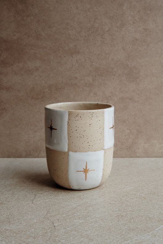 Стакан со звездами, бежевый / insense
