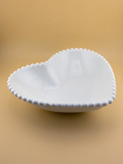 Блюдо сервировочное сердечко 22,5х20,5х6 см. Бусины