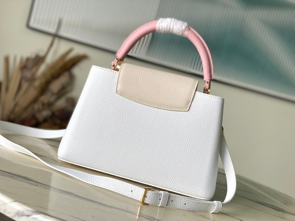 Louis Vuitton Capucines MM