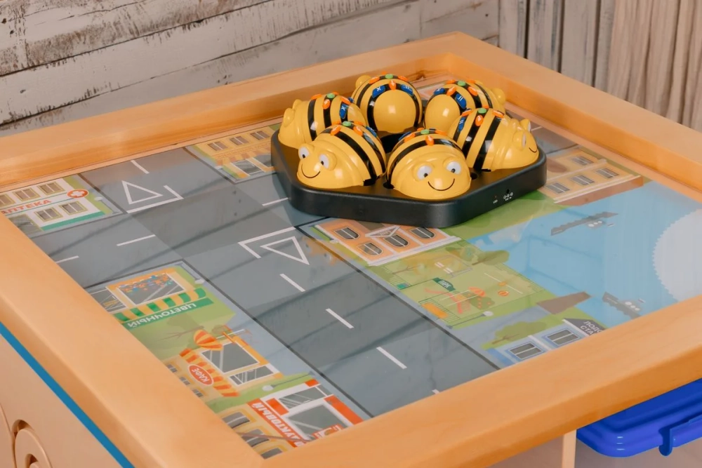 Лого-робот Пчелка (USB-кабель) Bee-Bot