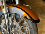 CVO Street Glide "Torched Orange CVO Tri-Tone" (2026)