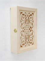 Ключница настенная в прихожую закрытая