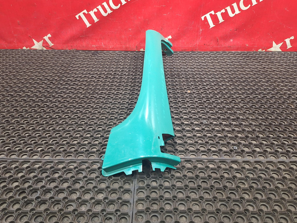 Накладка стойки лобового стекла левой 2017 г.