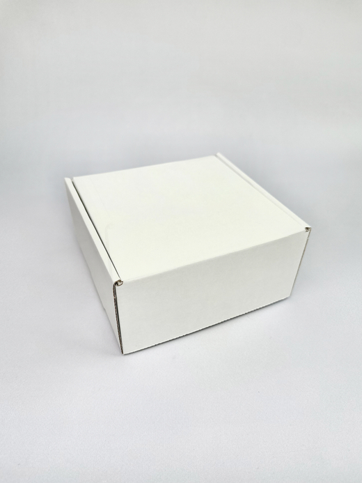 Коробка 16 х 16 х 8 см, белая