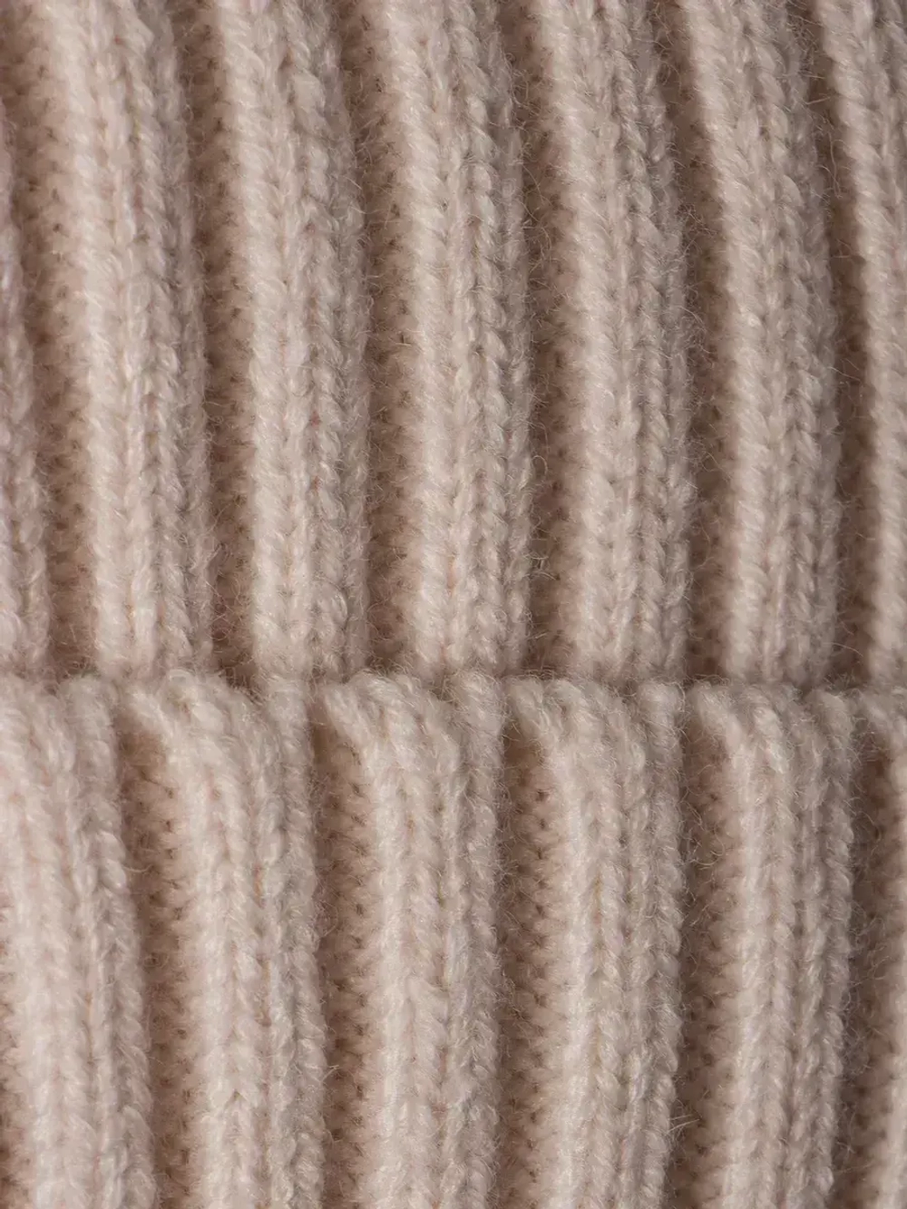 Шапка для девочки на осень