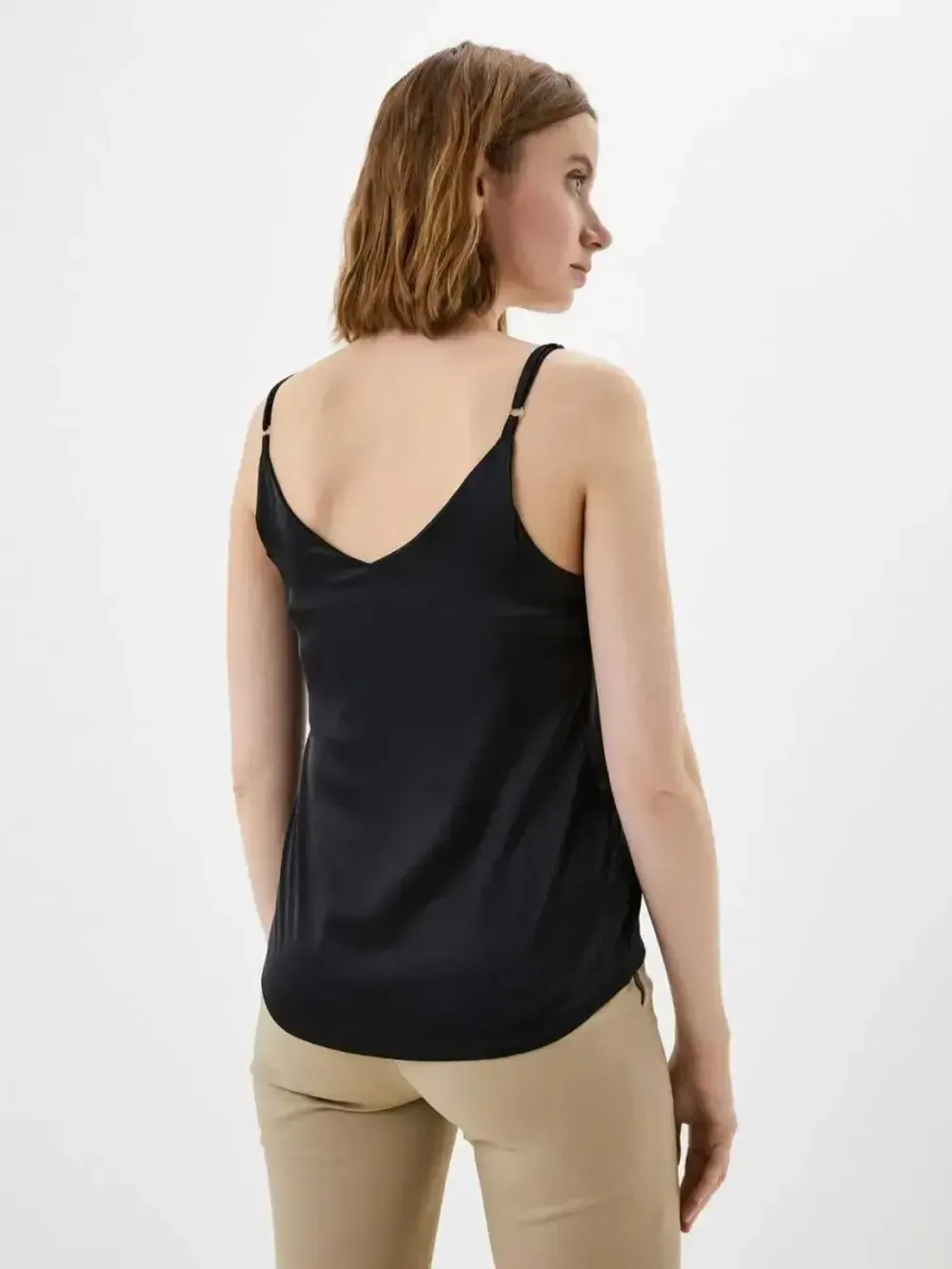 Топ на бретелях