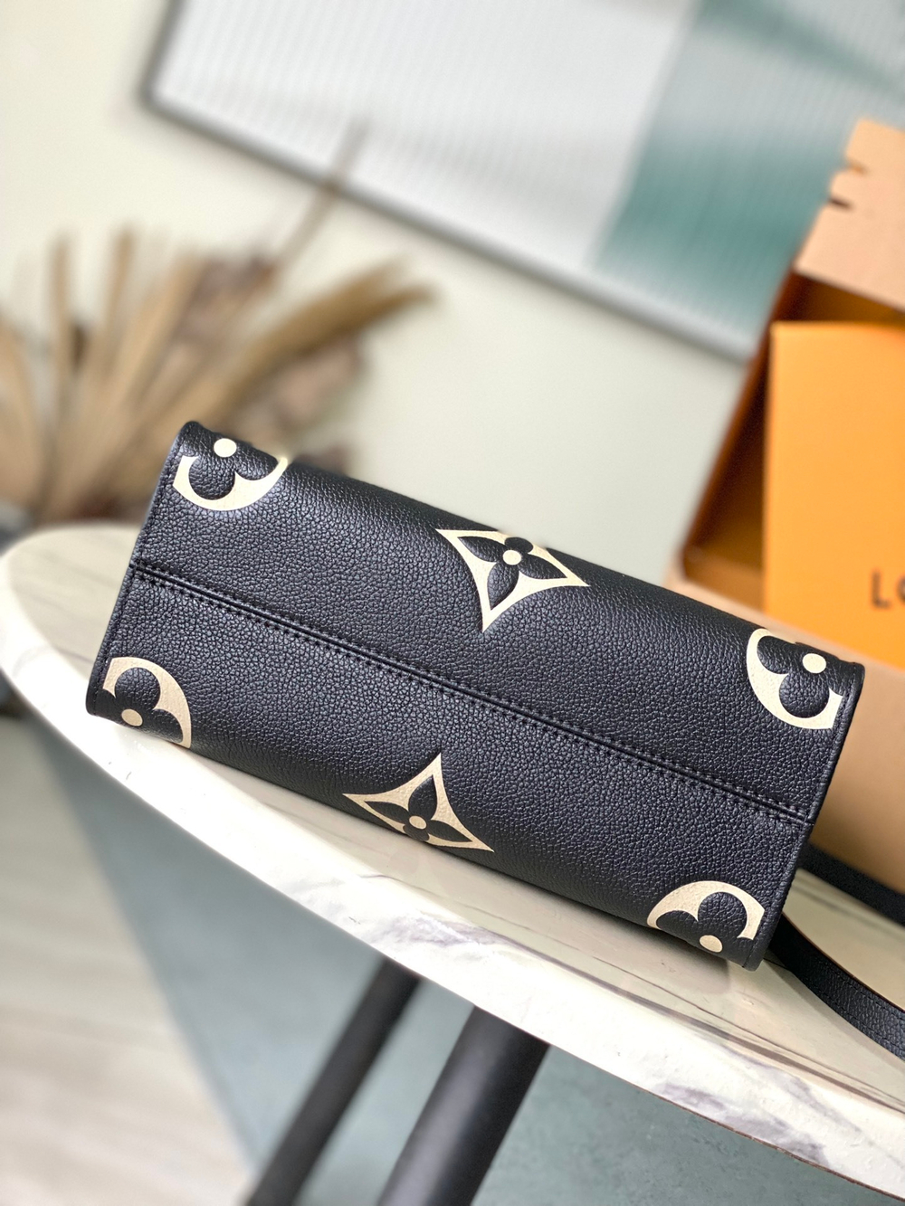 Louis Vuitton Onthego PM