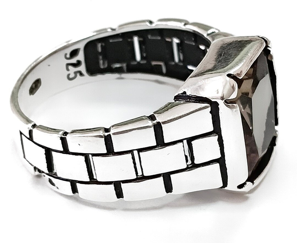 "Эстерелла" - ювелирное кольцо с султанитом